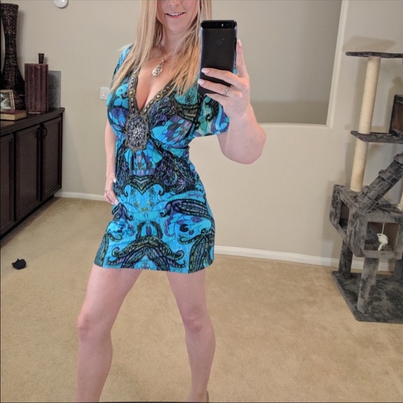 ๐ GUESS DRESS ๐ - Picture 1 of 6